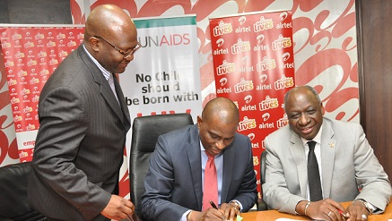 (L-r): Gbenga Rotimi, legal director & Company Secretary, Segun Ogunsanya, chief executive officer & managing director, both of Airtel Nigeria, and Dr. Bilali Camara, country director, UNAIDS, during the signing ceremony of a memorandum of understanding between UNAIDS and Airtel to eliminate Mother-to-Child transmission of HIV in Nigeria, at the Corporate Headquarters of Airtel Nigeria, in Lagos.